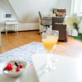 Doppelzimmer 150 m zur TA (Nr. 6), hotel u gradu Hameln