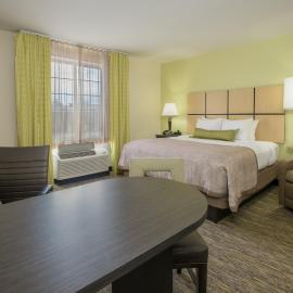 Candlewood Suites Del City by IHG: Del City şehrinde bir otel
