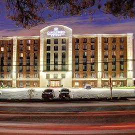 Candlewood Suites Richmond - West Broad by IHG, hótel í Richmond