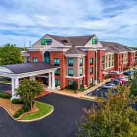 Holiday Inn Express Hotel & Suites Memphis Southwind by IHG، فندق في ممفيس