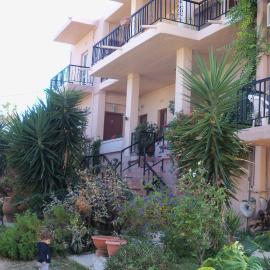 Nikolas Apartments