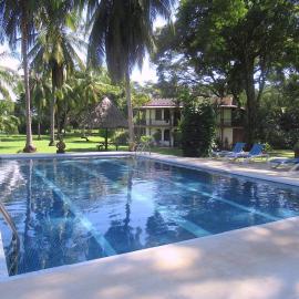 spirit of jungle lodge, hótel í Sámara