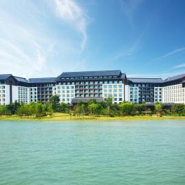 Crowne Plaza Wuxi Lake View by IHG