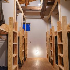 ゲストハウス さんかくワサビ Guest house Sankaku Wasabi, khách sạn ở Saiki