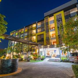 SB Living Place Hotel Phuket Town, Hotel in Phuket