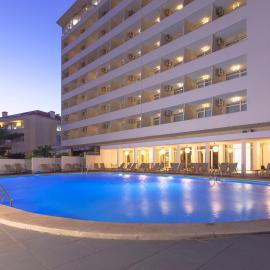 Carcavelos Beach Hotel، فندق في كاركافيلو