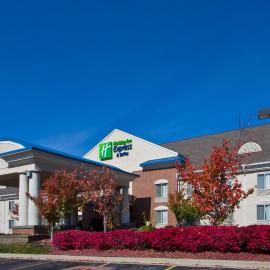Holiday Inn Express Hotel & Suites Waterford by IHG, hótel í Waterford