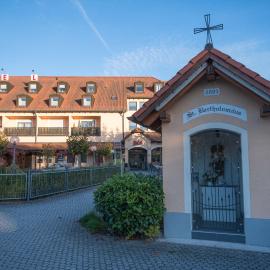 Hotel Bartholomäus, hotel di Zeitlarn