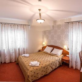 Hotel Karczówka, hotel in Kielce