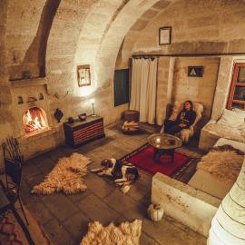 Asmalı Cave House، فندق في أوشيسار