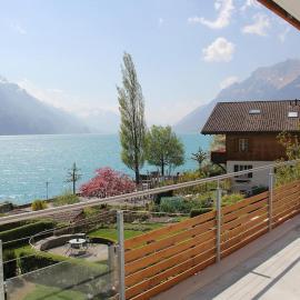 Viesnīca Beaulac Penthouse - Direct lake view pilsētā Brienca