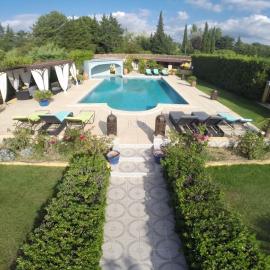 Gîtes maisons de vacances Domaine la Chamade Carpentras, hotel a Carpentras