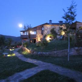Louteiro de las Médulas – hotel w mieście Orellán