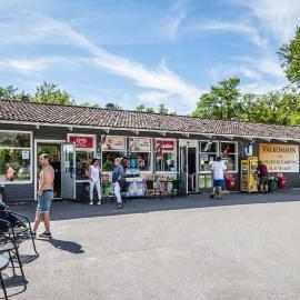 Kolleviks Camping och Stugby, готель у місті Карлсгамн