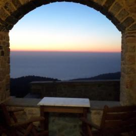 To Asteri, Hotel in Avgonyma