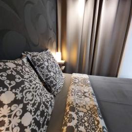 STUDIO VILLA NUI, ξενοδοχείο σε Cuers