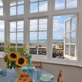 Harbour View, Pier Terrace, Hotel in West Bay