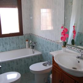 Casa Cascabelera, hotel Ayllónban