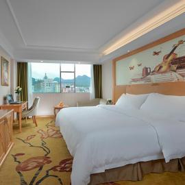 Vienna Classic hotel(Lianzhou Building Branch), hotel in Lianzhou