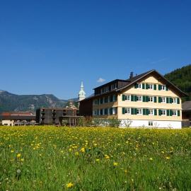 Gästehaus Appartements Egender, hotel din Bezau
