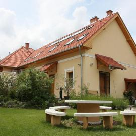 Élet es Energia Egészségjavító Szalon, Hotel in Nagykőrös