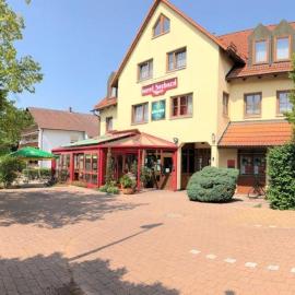 Hotel Seebach، فندق في Großenseebach
