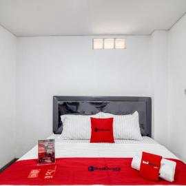 RedDoorz Syariah near Galeria Mall Yogyakarta