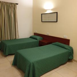 HOSTAL MARACAIBO, hotel in Can Pastilla