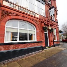 The Bridge Inn Hotel, hotel em Bolton