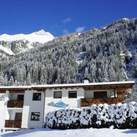 Gletscherchalet, hotel in Sankt Leonhard im Pitztal