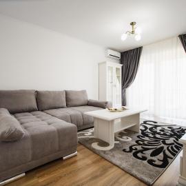 Bright & Elegant Central Apartment