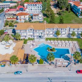 Hotel Cronulla، فندق في كالاماكي