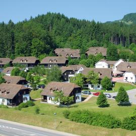 Terme Olimia - Apartment Village Lipa, hotel em Podčetrtek