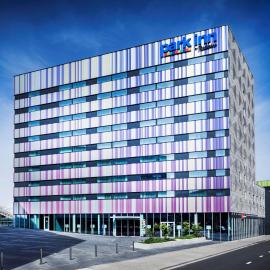 Park Inn by Radisson Leuven, מלון בלוון