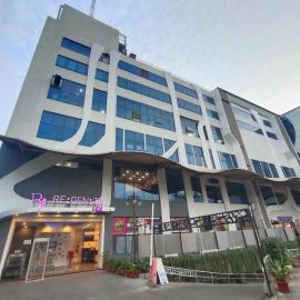 Regenta Inn Vadodara, 500m from Railway Station, hotel a Vadodara