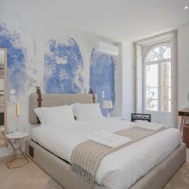 Liiiving in Porto - Luxury Beachfront Apartments, hotel di Porto