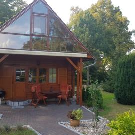 Blockhaus Canow mit Fahrrädern, hotel in Canow