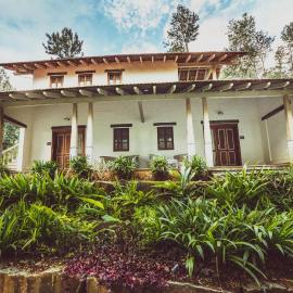 Tree of Life Shambala, Yercaud, hotel v mestu Yercaud