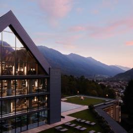 Lefay Resort & SPA Dolomiti: Pinzolo'da bir otel