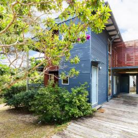 Blue Poles (Pets Allowed), hotel a Point Lookout