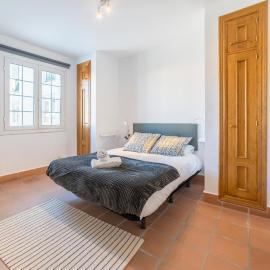 Bed and Snow Apartments