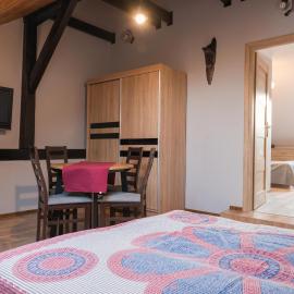 Noclegi U Fela, hotel in Ustrzyki Dolne
