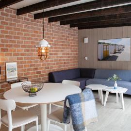 Aan Noordzee Vakantiehuis aan zee 4 Personen, hotel in Sint Maartensvlotbrug