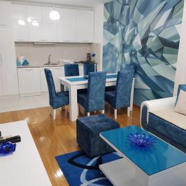 Apartman KEJ BLUE free parking, Hotel in Kraljevo