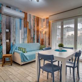 GuestHost - Casa Azzurra Apartment with garden