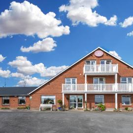Coral Gables Guesthouse & Campsite – hotel w mieście Rosslare