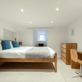 Private Garden & Parking, Walk to Beach & Town, Hotel in Falmouth