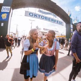 Munich Oktoberfest on a Budget including breakfast، فندق في ميونخ