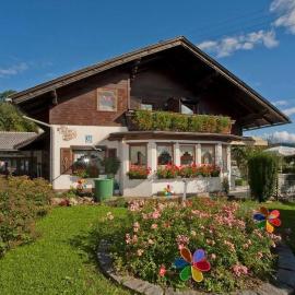Gästehaus auf der Höhe, hotel in Keutschach am See