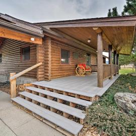 Secluded Retreat w/ Wood Stove, 11 Mi to Bozeman!, Hotel in Gallatin Gateway